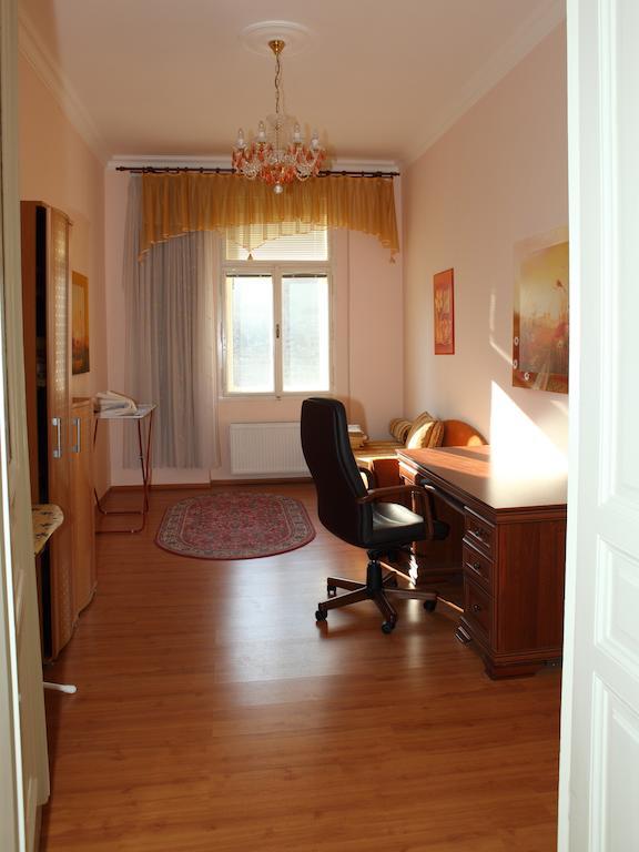 7K - Apartmany Lazenska Karlovy Vary Room photo